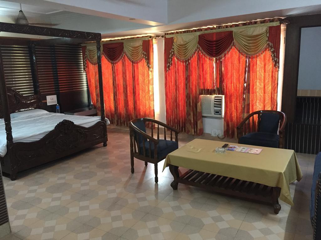 Hotel Swastik ジャンムー 部屋 写真